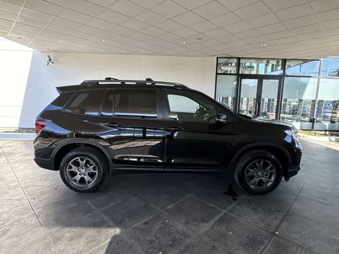 Certified 2024 Honda Passport TrailSport image 24