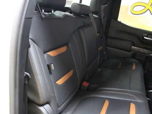 Used 2019 GMC Sierra 1500 AT4 w/ Technology Package AWD/4WD image 9