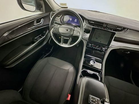 Used 2022 Jeep Grand Cherokee L Laredo w/ Luxury Tech Group I image 9