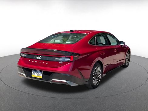 Used 2025 Hyundai Sonata SEL FWD image 14