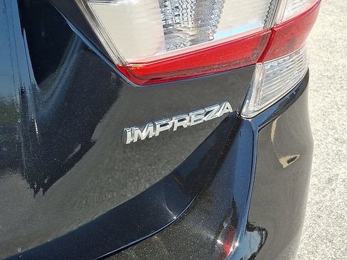 Used 2018 Subaru Impreza 2.0i Premium AWD/4WD image 32