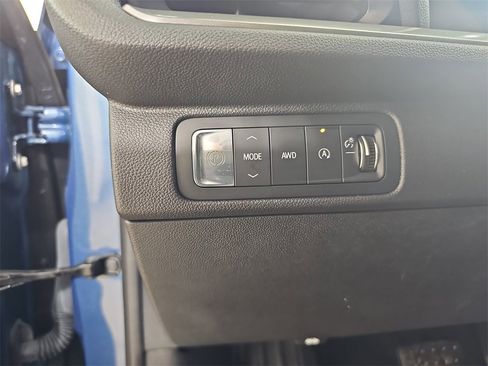 Certified 2024 Chevrolet Traverse LT image 32