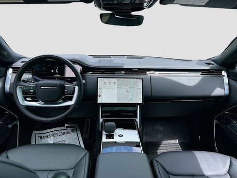 New 2025 Land Rover Range Rover SE image 11