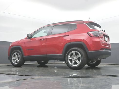 Used 2024 Jeep Compass Latitude AWD/4WD image 46