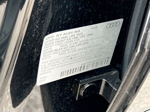 Certified 2025 Audi Q5 Premium w/ Convenience Package image 46