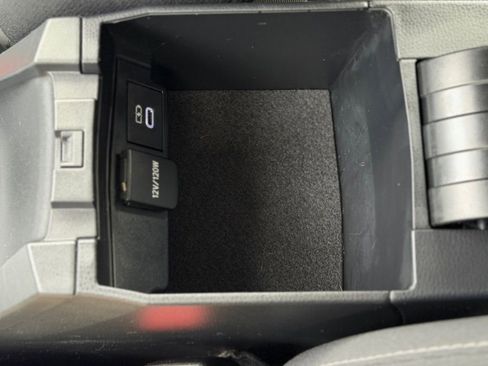 Used 2024 Toyota Corolla LE image 19