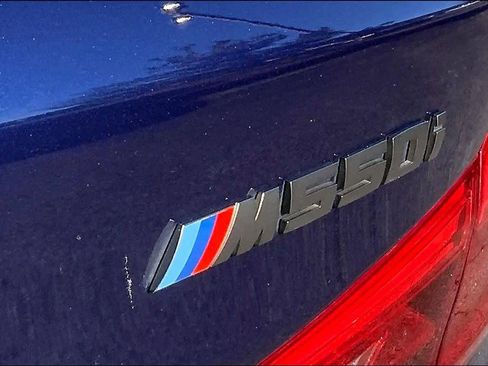 Used 2020 BMW M550i xDrive w/ Dynamic Handling Package image 31