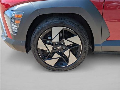 Used 2024 Hyundai Kona Limited FWD image 21