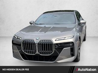 Used 2023 BMW 760i xDrive AWD/4WD video 1