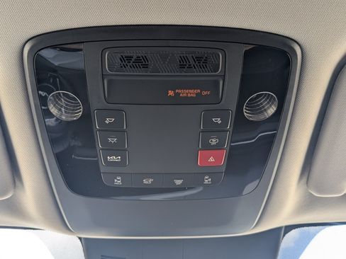 New 2026 Kia Carnival EX FWD image 37