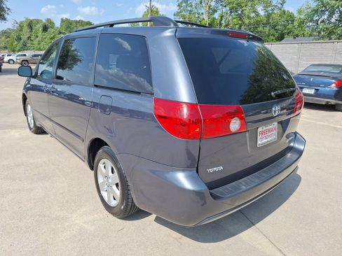 Used 2006 Toyota Sienna XLE FWD image 4