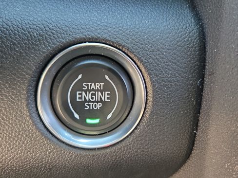 Used 2026 GMC Acadia Elevation w/ Elevation Premium Package FWD image 20