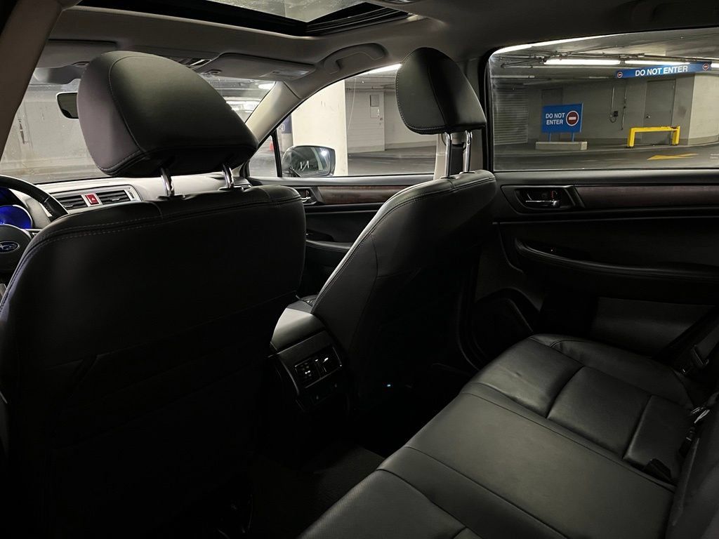 Used 2017 Subaru Outback 2.5i Limited AWD/4WD image 21