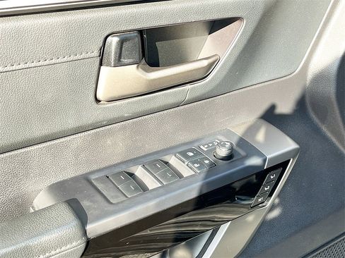 Used 2022 Toyota Tundra Limited image 15