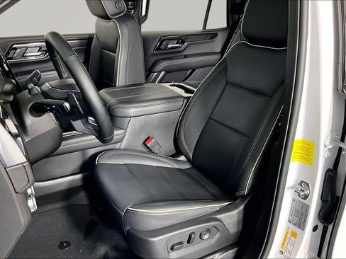 Used 2025 GMC Yukon Elevation RWD image 20