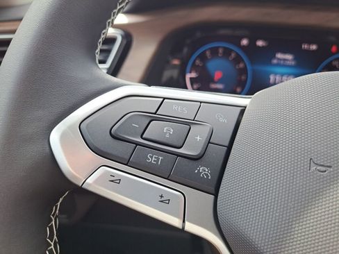 New 2026 Volkswagen Atlas SE image 14