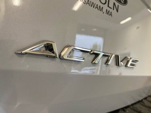 New 2025 Ford Explorer Active w/ Active Comfort Package image 7