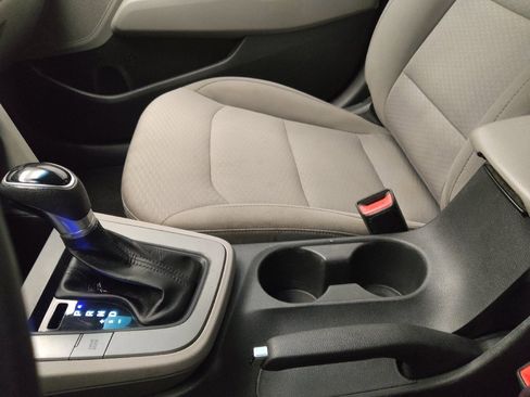 Used 2020 Hyundai Elantra SEL image 26