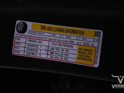 Used 2023 Chevrolet Colorado Trail Boss w/ Technology Package image 37