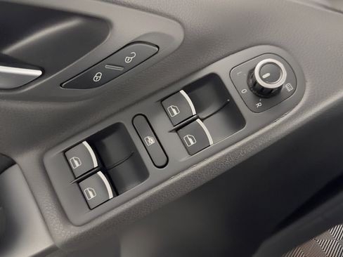 Used 2011 Volkswagen GTI 4-Door FWD image 15