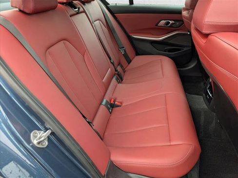 Certified 2025 BMW 330i Sedan w/ M Sport Package image 21