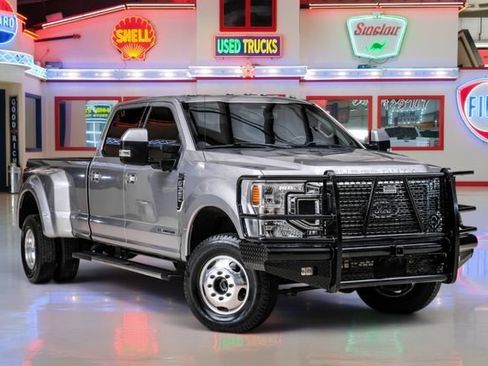 Used 2020 Ford F350 Lariat w/ Lariat Value Package AWD/4WD image 1