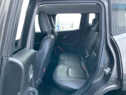 Used 2016 Jeep Renegade Trailhawk w/ Premium Trailhawk Package image 19