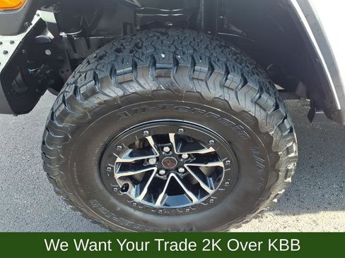 Used 2024 Jeep Wrangler Unlimited Rubicon AWD/4WD image 32