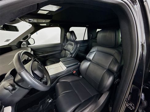 Used 2025 Lincoln Navigator Reserve w/ Jet Appearance Package image 20