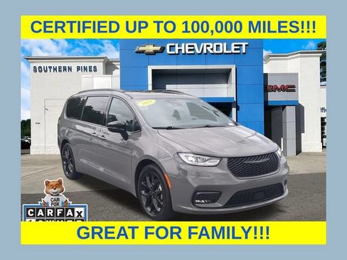 Used 2025 Chrysler Pacifica Limited FWD image 1