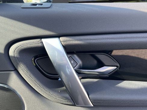 New 2025 Land Rover Discovery Sport S image 19