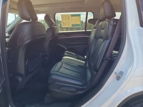 Used 2022 Jeep Grand Cherokee L Limited image 19