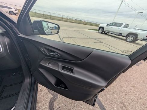 Used 2023 Chevrolet Equinox LT image 5