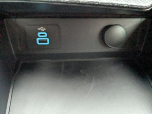 Used 2025 Ford Mustang Premium image 18