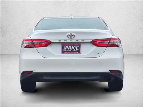 Used 2019 Toyota Camry LE FWD image 7