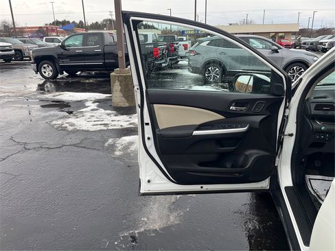 Used 2016 Honda CR-V Touring image 20