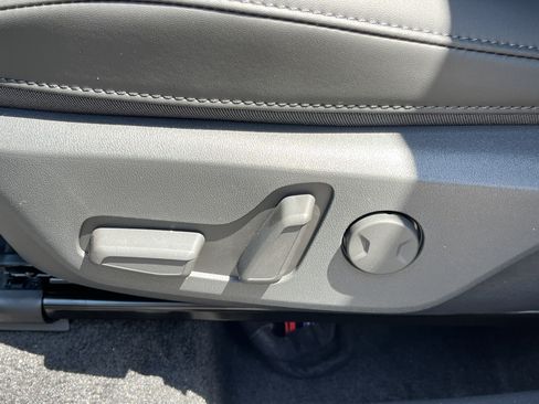 New 2025 Kia Niro SX Touring image 27