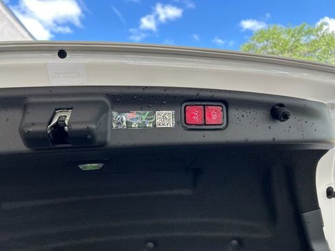 Used 2024 Mercedes-Benz C 300 Sedan image 35