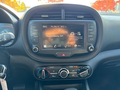 Certified 2024 Kia Soul LX w/ Option Group 015 image 28