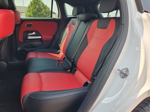 Used 2023 Mercedes-Benz GLA 35 AMG 4MATIC image 4