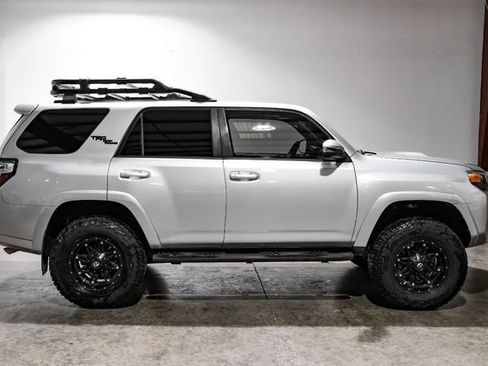 Used 2017 Toyota 4Runner TRD Off-Road Premium image 9