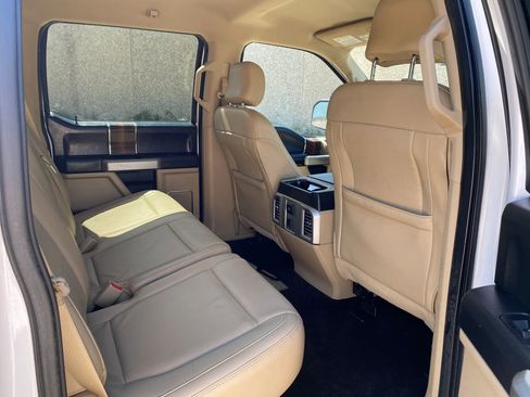 Used 2016 Ford F150 Lariat image 13