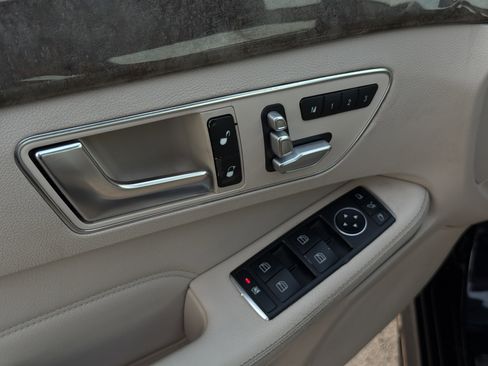 Used 2016 Mercedes-Benz E 350 Sedan w/ Premium Package image 25