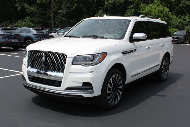 Certified 2023 Lincoln Navigator Black Label AWD/4WD image 10