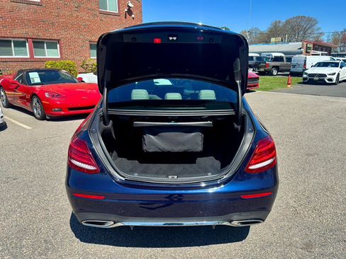 Used 2018 Mercedes-Benz E 300 4MATIC image 36