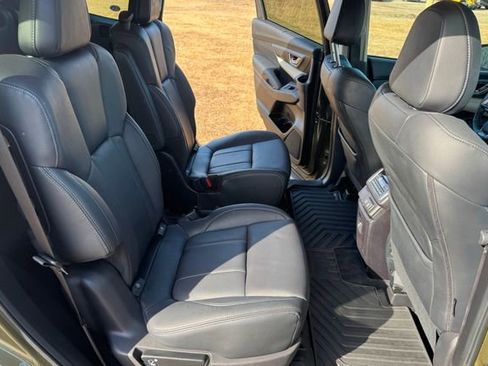 Used 2022 Subaru Ascent Limited image 14