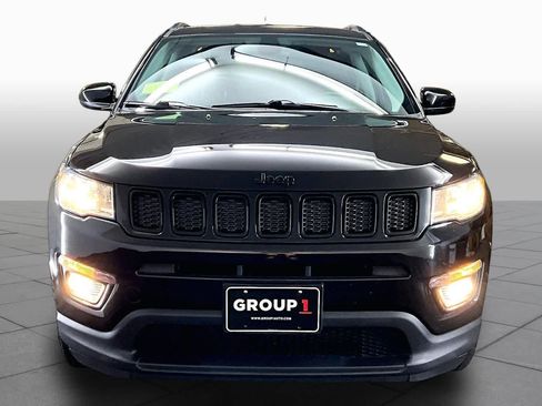 Used 2018 Jeep Compass Latitude AWD/4WD image 4