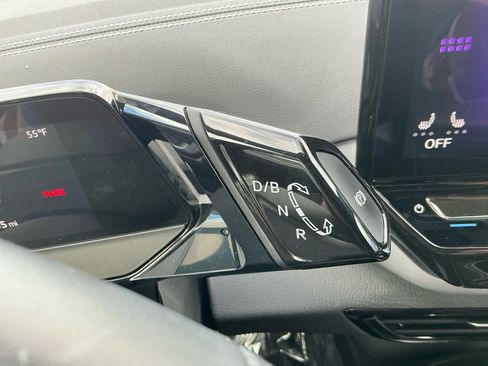 Used 2024 Volkswagen ID.4 Standard image 24