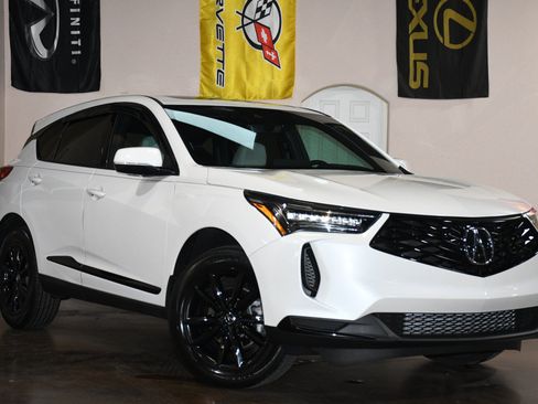 Used 2025 Acura RDX SH-AWD image 3