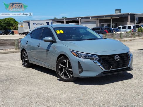 Used 2024 Nissan Sentra SV FWD image 1